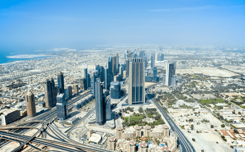 قانون العمل في المنطقة الحرة دبي: كل ما تحتاج معرفته قبل التوظيف أو التأسيس